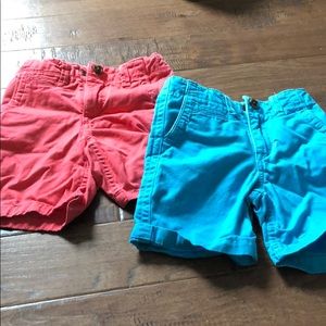 Pair of gap shorts. Some light fade on the pockets